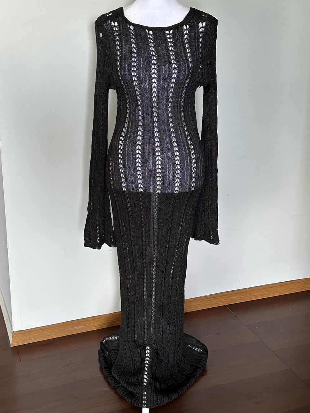 MUSERA Gothic Beach Vacation Dark Essential Stylish Bodycon Long Sleeve Coverup - Picture 2 of 5